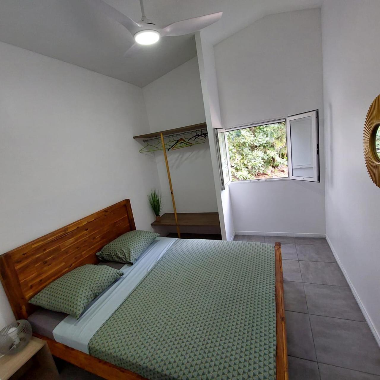 L'Avocat 1 Avec Piscine Chauffee Et Jacuzzi A Partager Vila Le Tampon Exterior foto